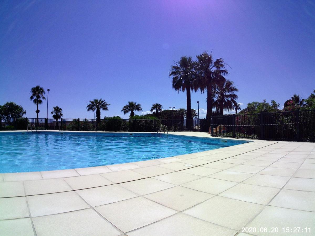 Studio 127, Vue Mer Et Piscine, Port Santa Lucia Apartment Saint-Raphaël Exterior foto