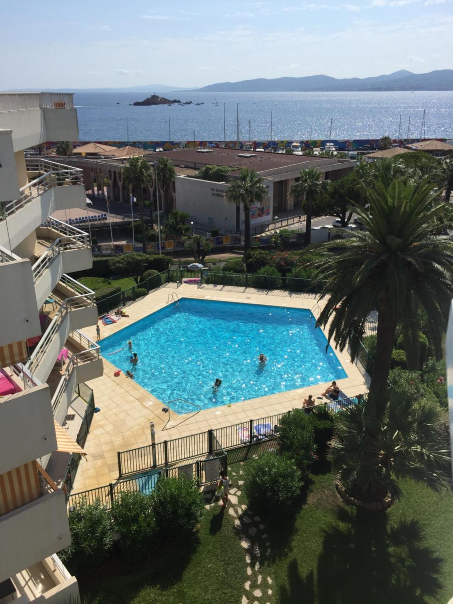 Studio 127, Vue Mer Et Piscine, Port Santa Lucia Apartment Saint-Raphaël Exterior foto